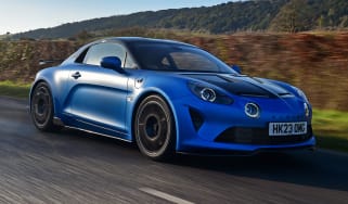 Alpine A110 R - front tracking